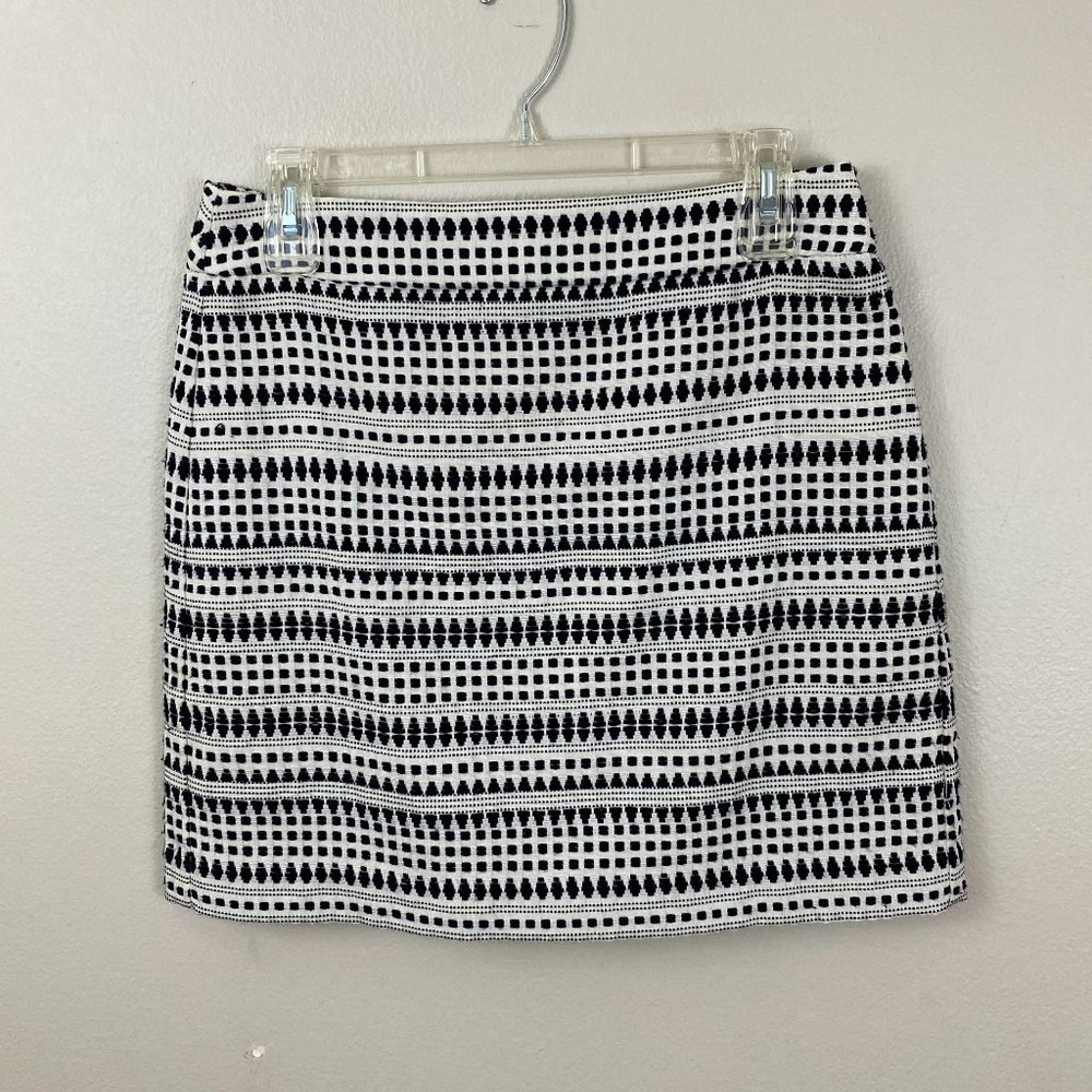 LOFT Black White Embroidered Pencil Skirt